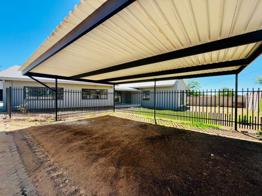 To Let 4 Bedroom Property for Rent in Bayswater Free State